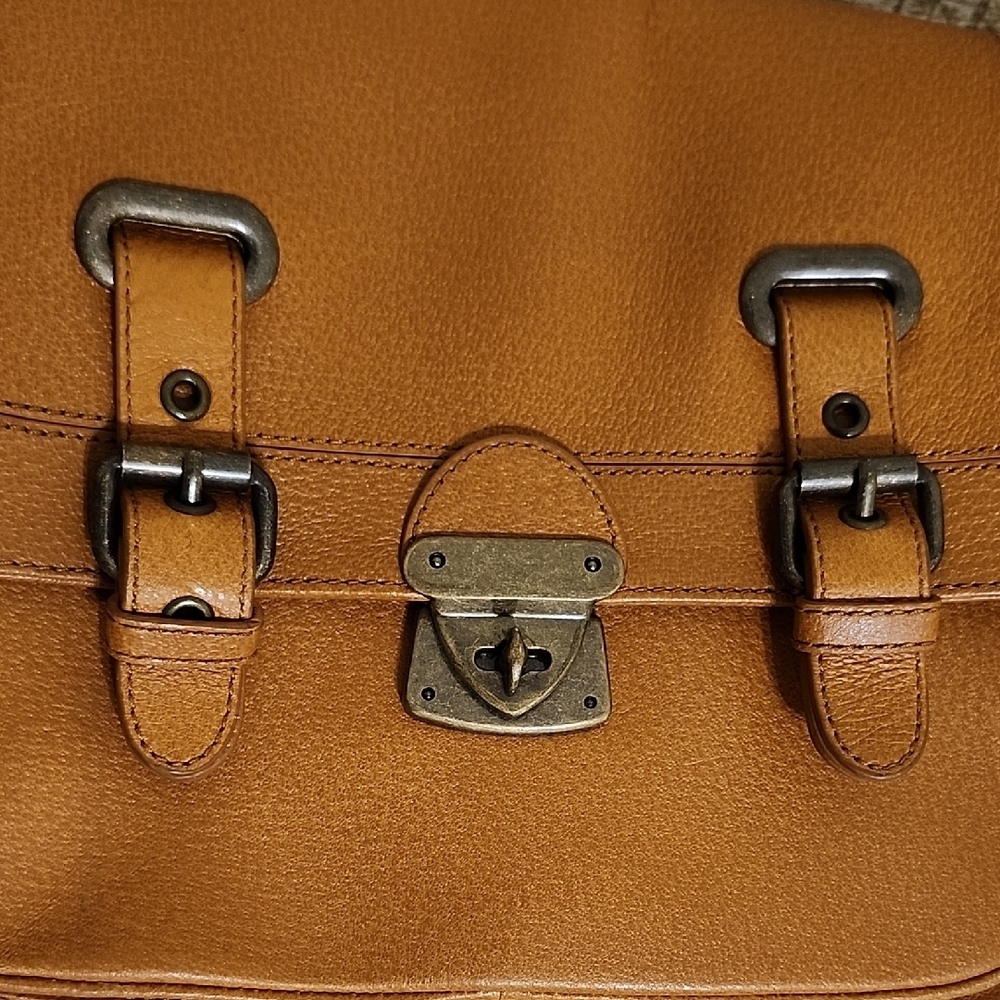 Worth Tan Shoulder Bag with Flap Closure - Picture 6 of 11